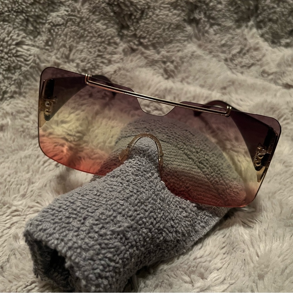 🌅XL TINTED SHADE SUNGLASSES🌅